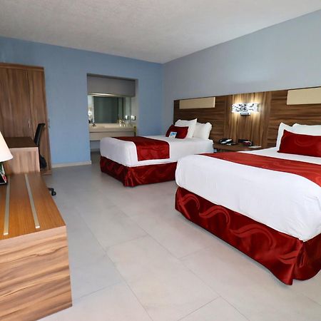 Quality Inn Пьедрас-Неграс Экстерьер фото