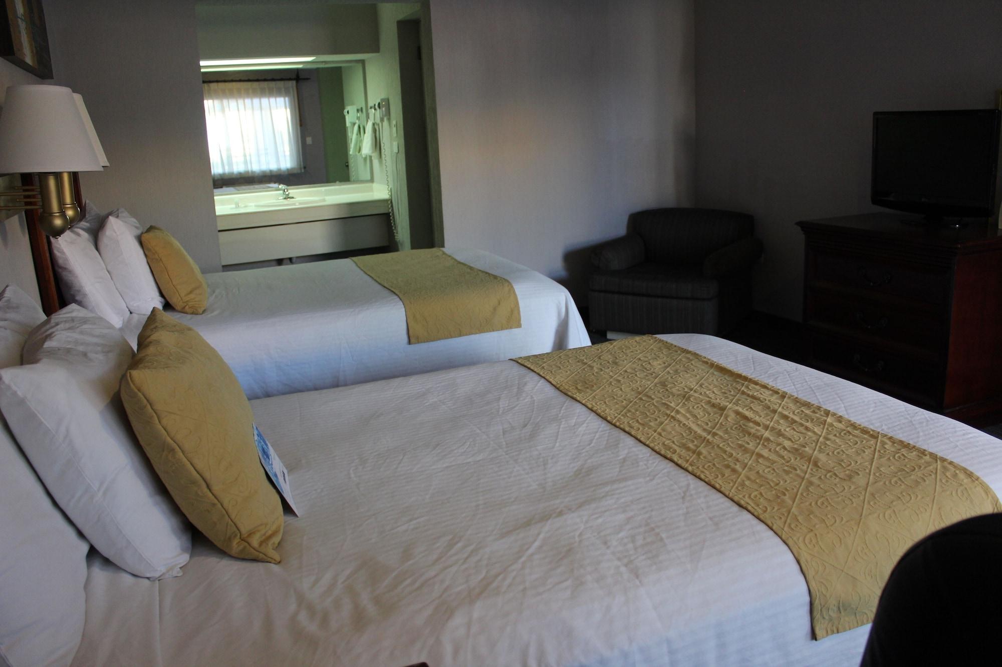Quality Inn Пьедрас-Неграс Экстерьер фото