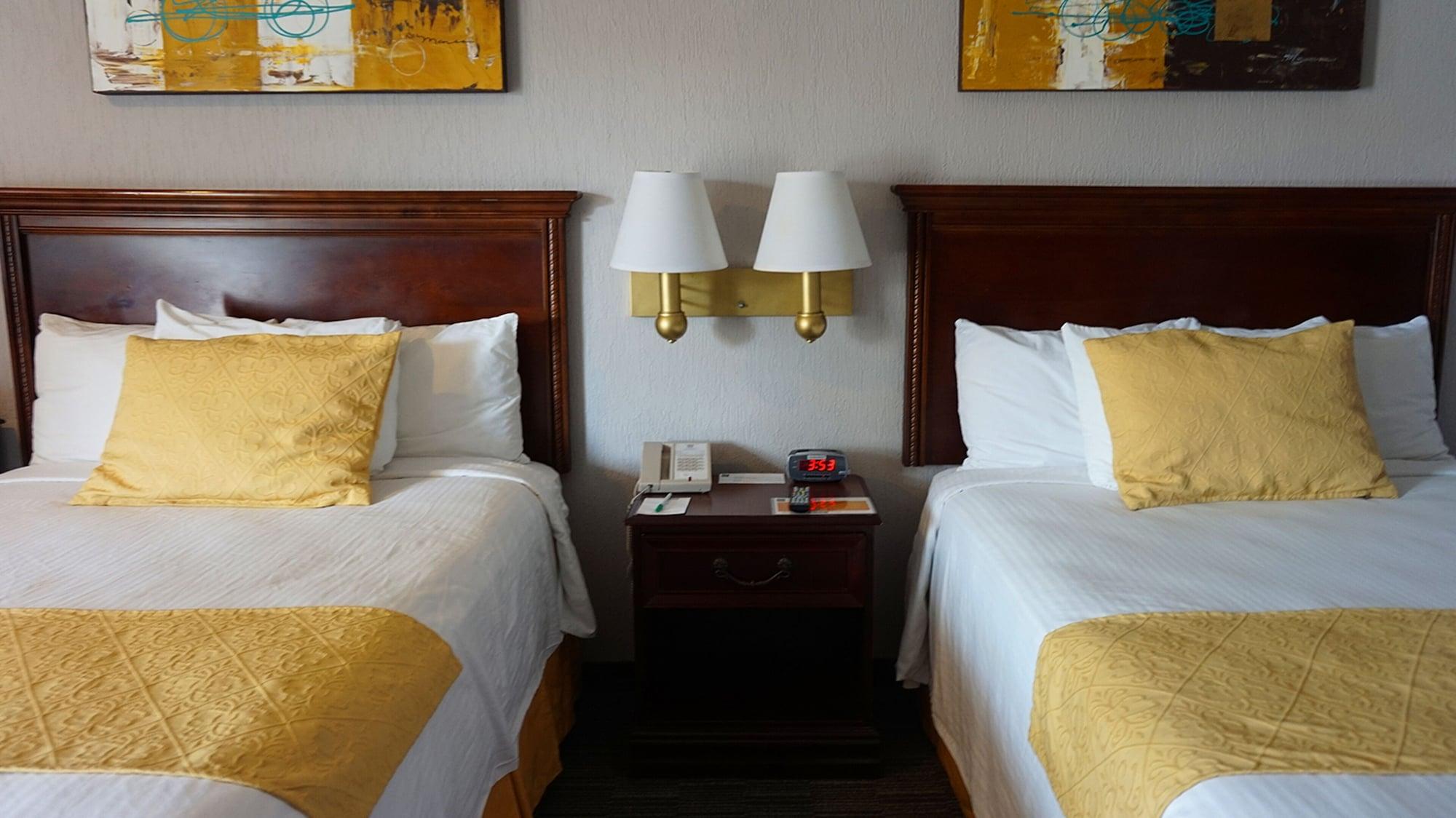 Quality Inn Пьедрас-Неграс Экстерьер фото
