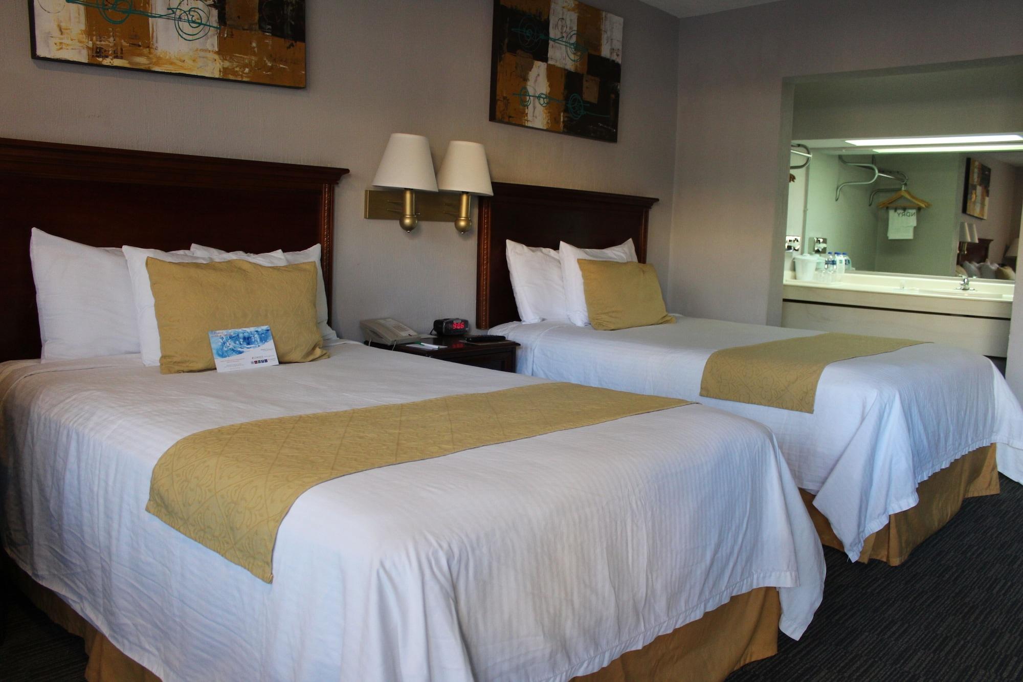 Quality Inn Пьедрас-Неграс Экстерьер фото