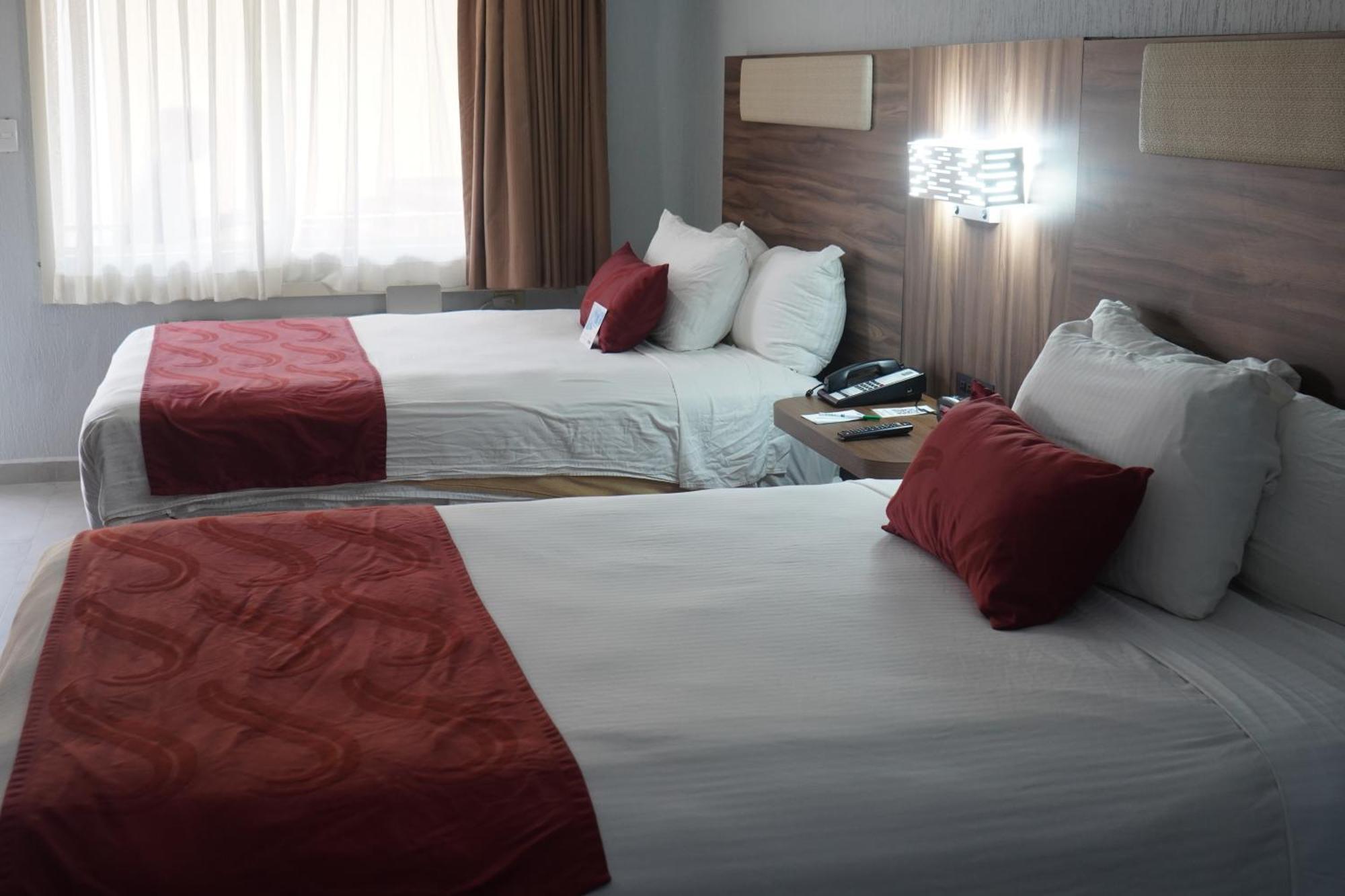 Quality Inn Пьедрас-Неграс Экстерьер фото