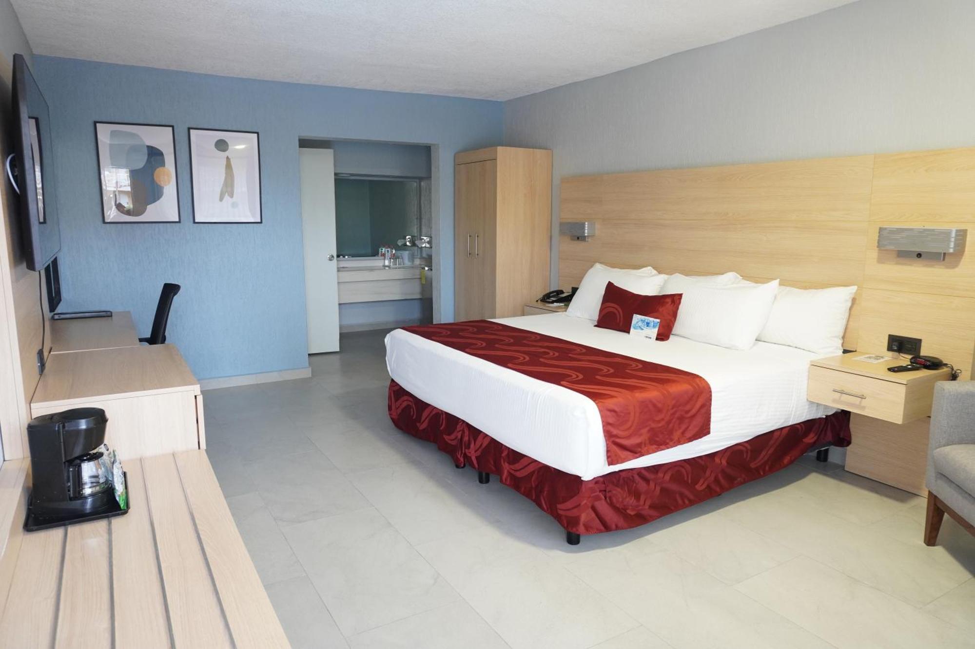 Quality Inn Пьедрас-Неграс Экстерьер фото