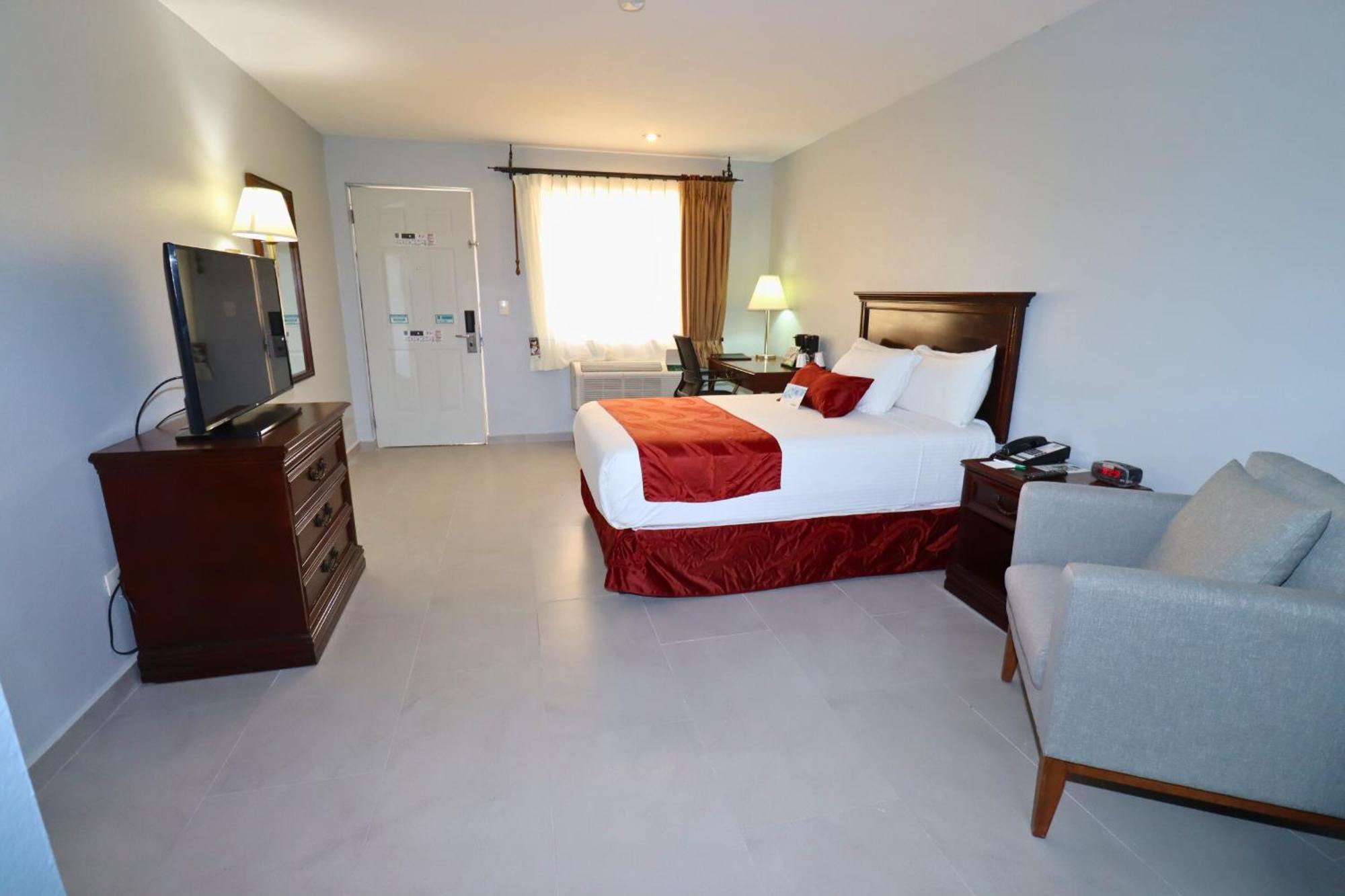 Quality Inn Пьедрас-Неграс Экстерьер фото