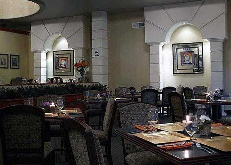 Quality Inn Пьедрас-Неграс Экстерьер фото