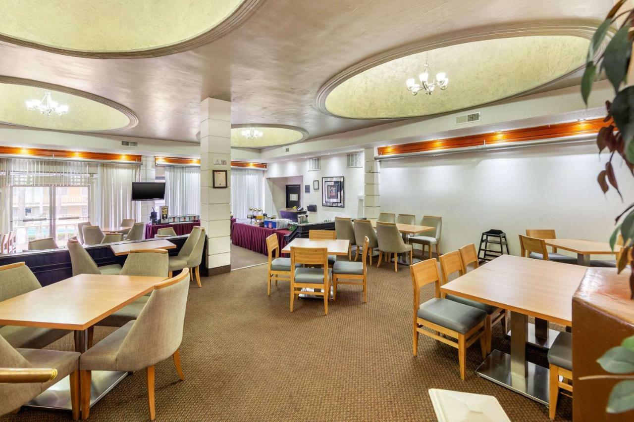Quality Inn Пьедрас-Неграс Экстерьер фото